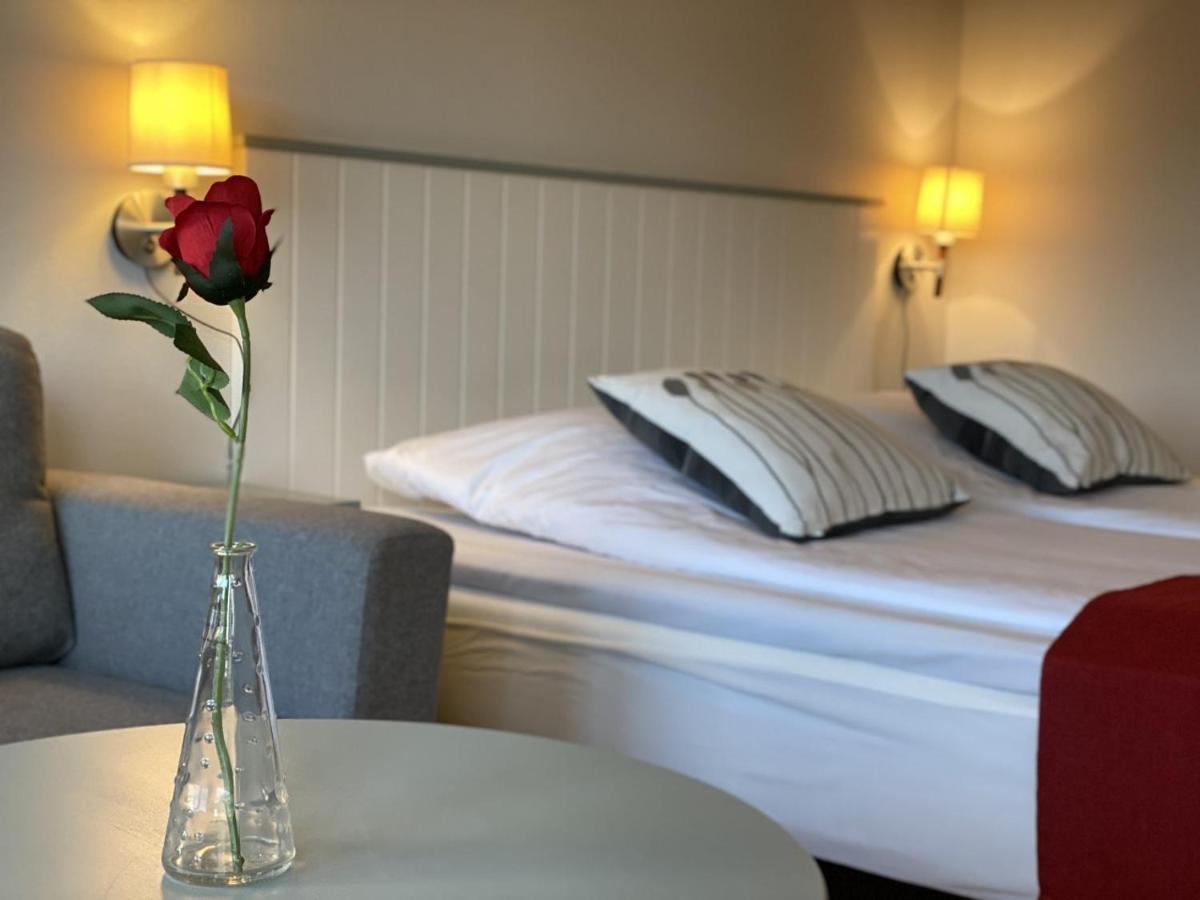 Nordby Hotell Lervik Bagian luar foto